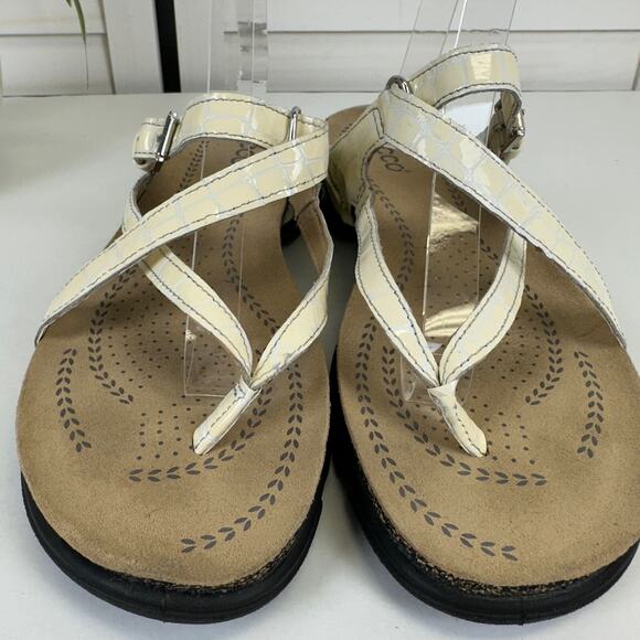 Ecco Living Cream Croc Embossed Patent Sandal Comfort Shoe EU 39 US 8-8.5 - Picture 4 of 9